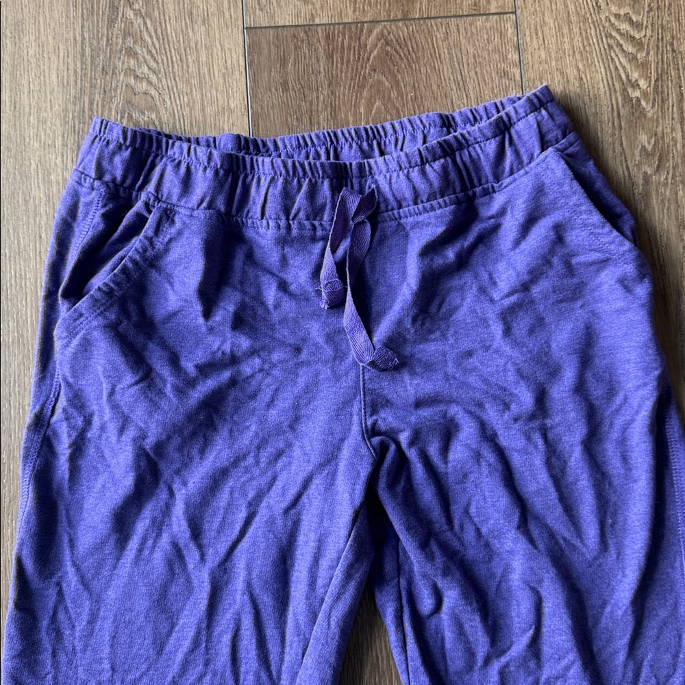 Purple Sexy Basics Capri Pants - Picture 2 of 4